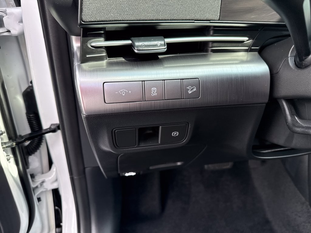 Certified 2026 Hyundai Kona SEL Sport FWD image 15