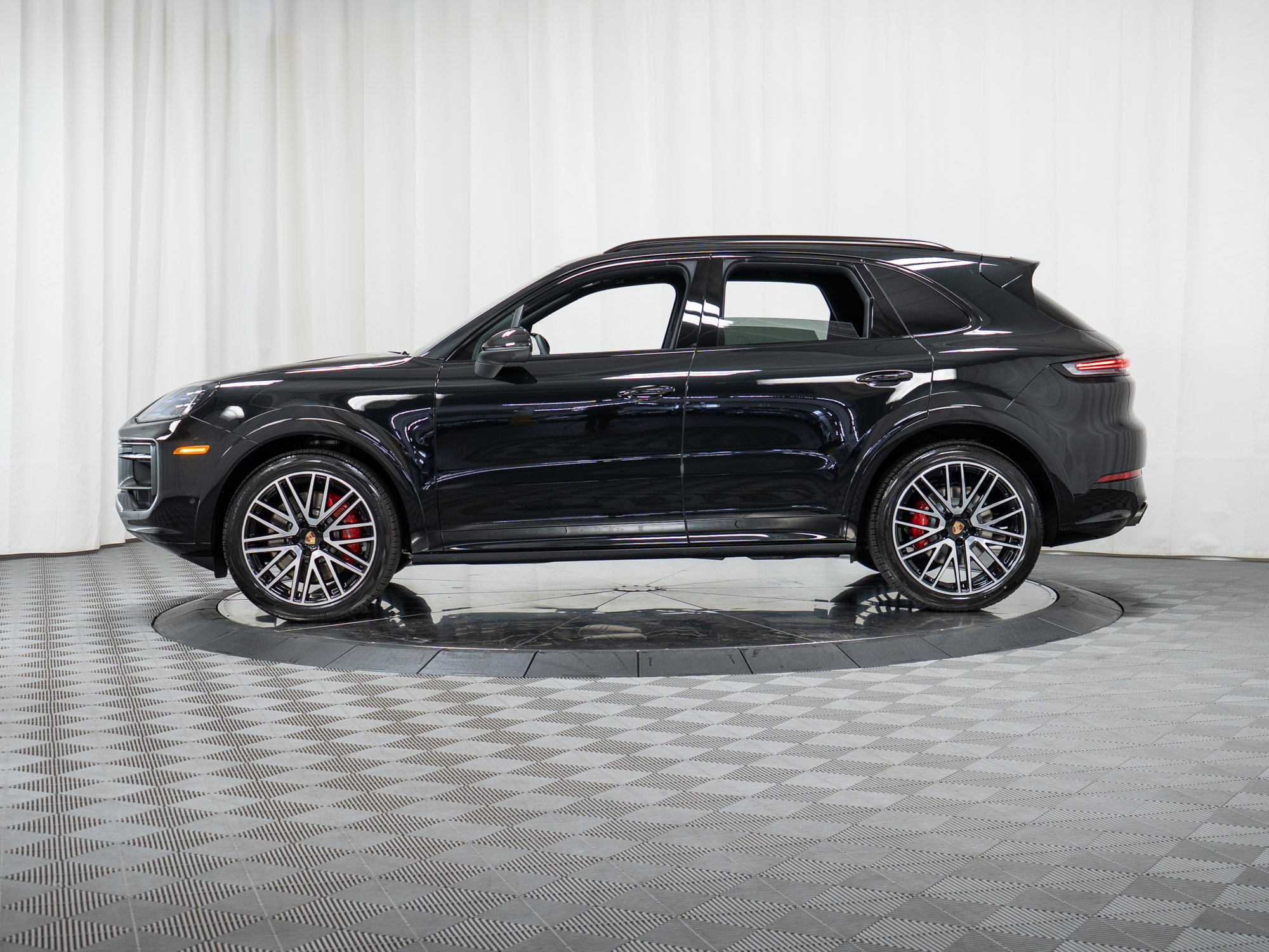 New 2026 Porsche Cayenne S AWD/4WD image 30