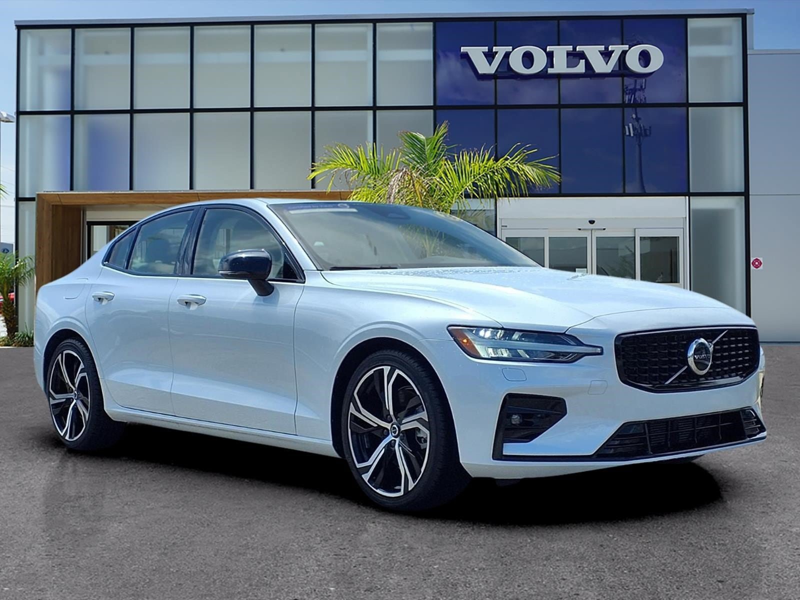 Certified 2023 Volvo S60 B5 Core w/ Climate Package FWD image 1