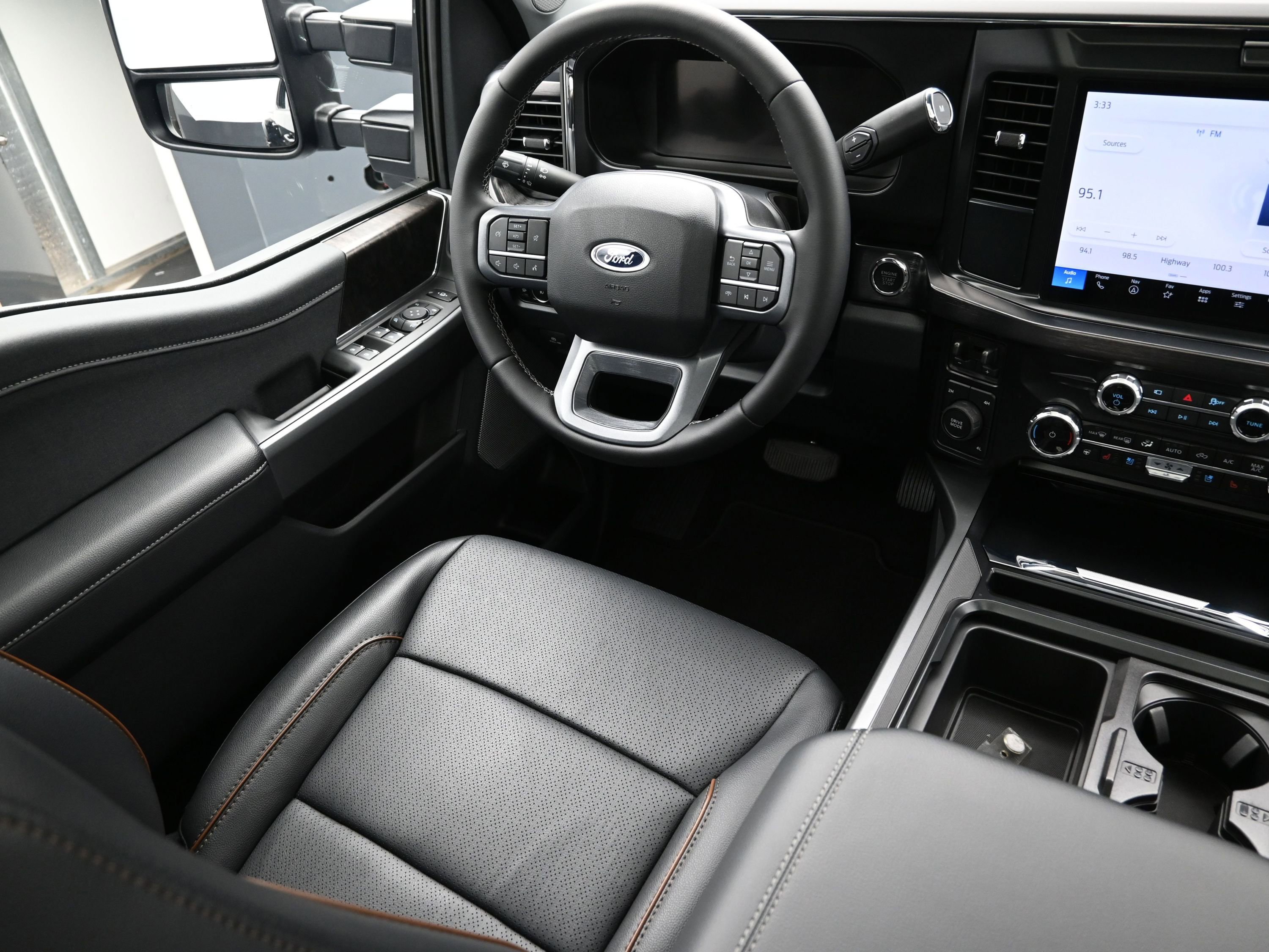 Used 2026 Ford F450 Lariat image 24