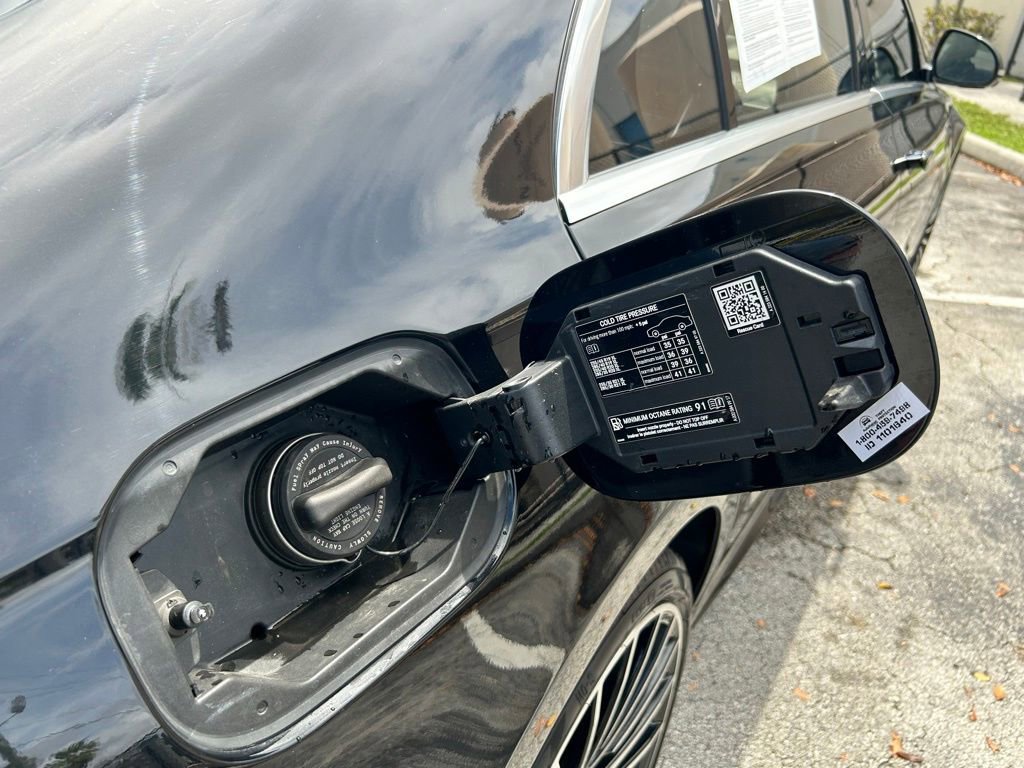 Used 2021 Mercedes-Benz S 580 4MATIC Sedan w/ AMG Line image 48