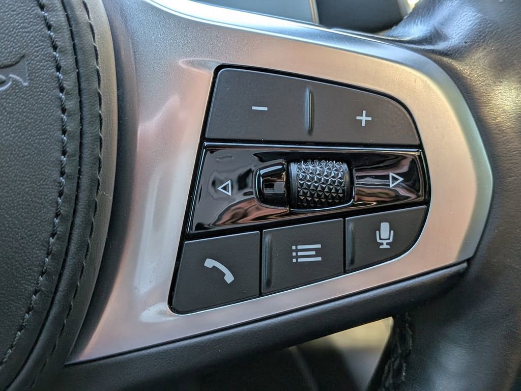 Used 2022 BMW 330i xDrive Sedan w/ M Sport Package image 27