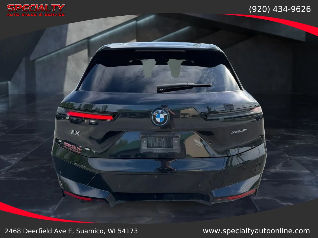 Used 2024 BMW iX xDrive50 w/ Sport Package AWD/4WD image 5
