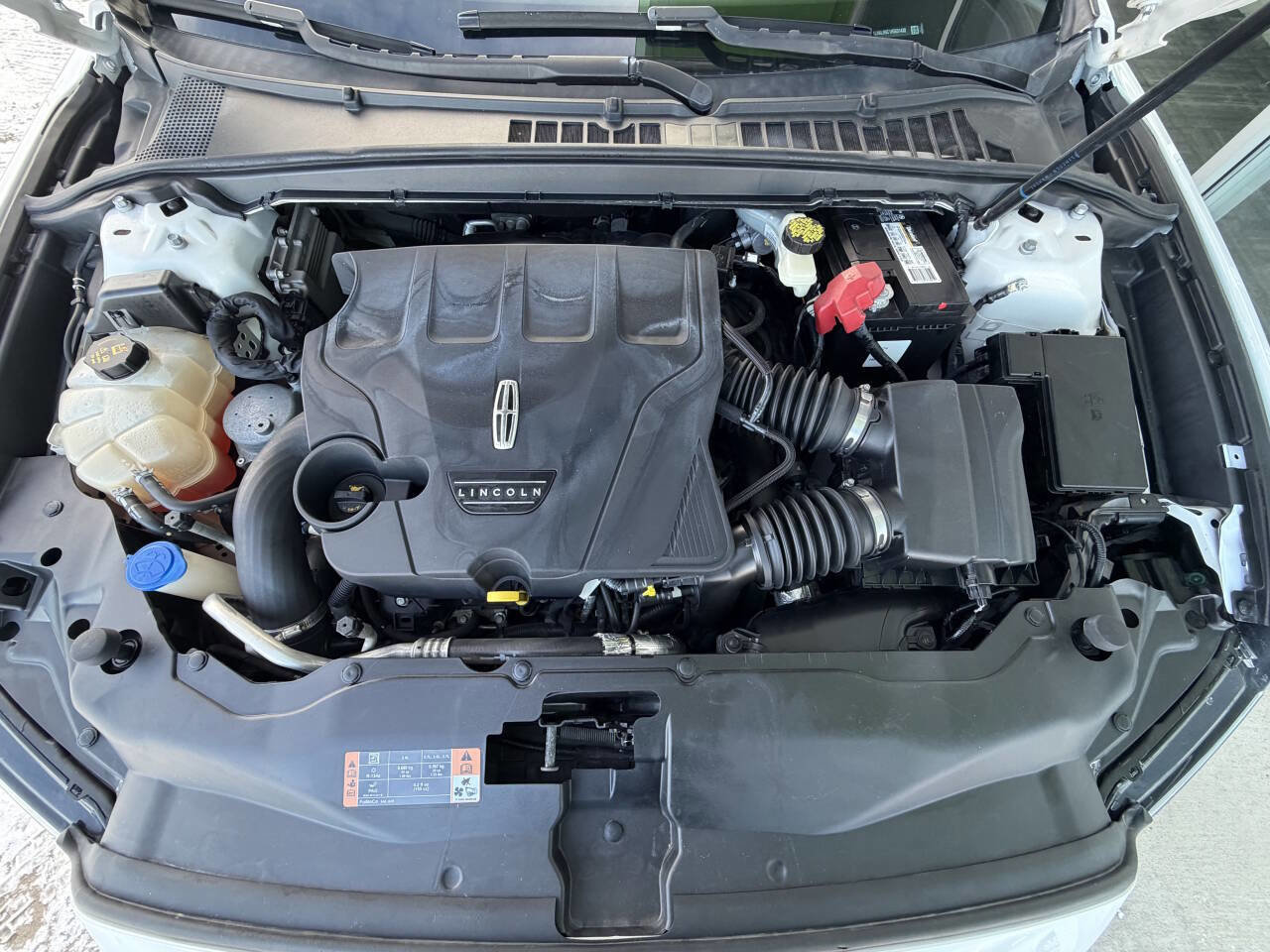 Used 2017 Lincoln Continental Reserve w/ Climate Package image 35