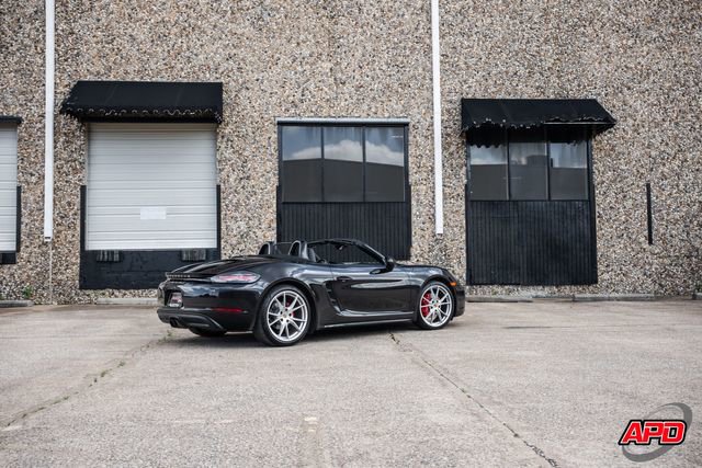 Used 2017 Porsche 718 Boxster S RWD image 22