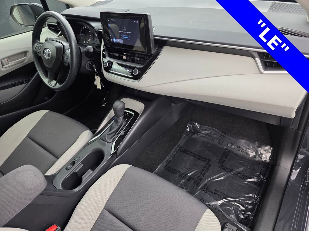 Used 2025 Toyota Corolla LE image 27