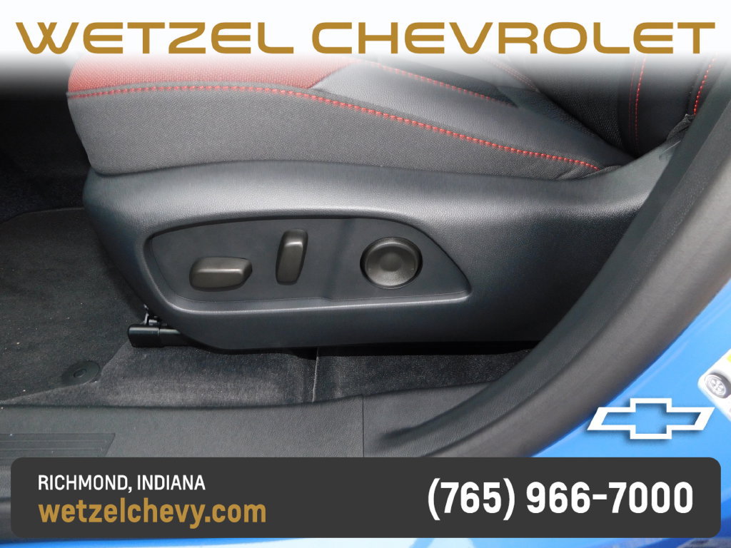 New 2027 Chevrolet Equinox RS w/ Convenience Package III FWD image 13
