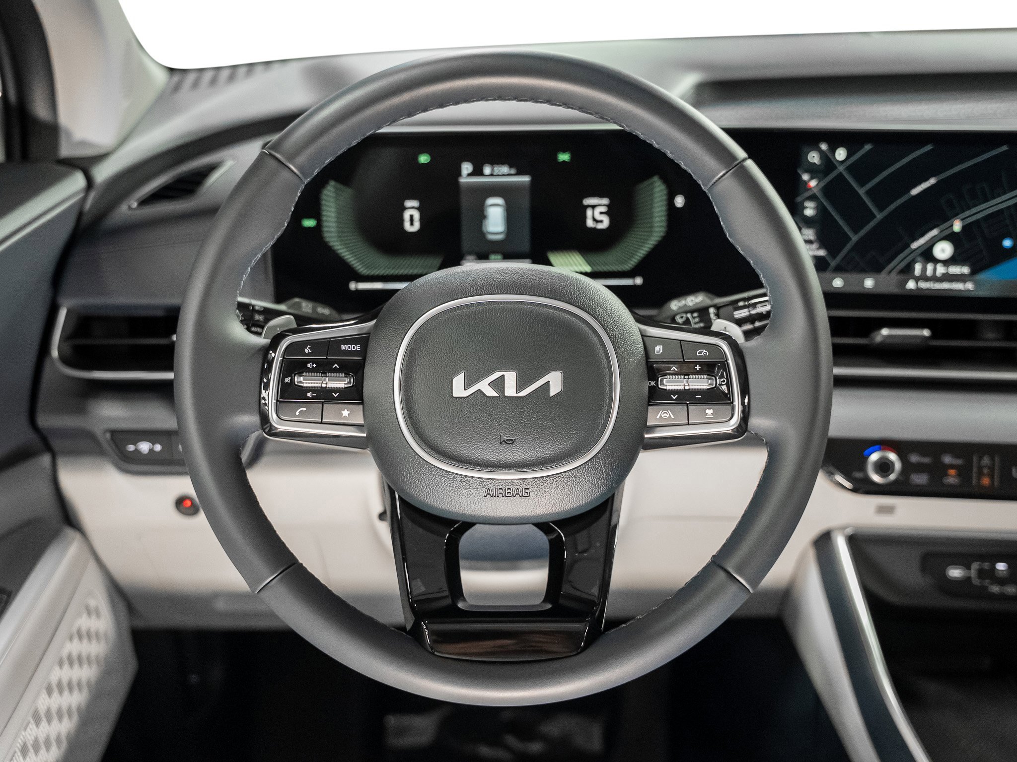 Used 2025 Kia Carnival EX image 44