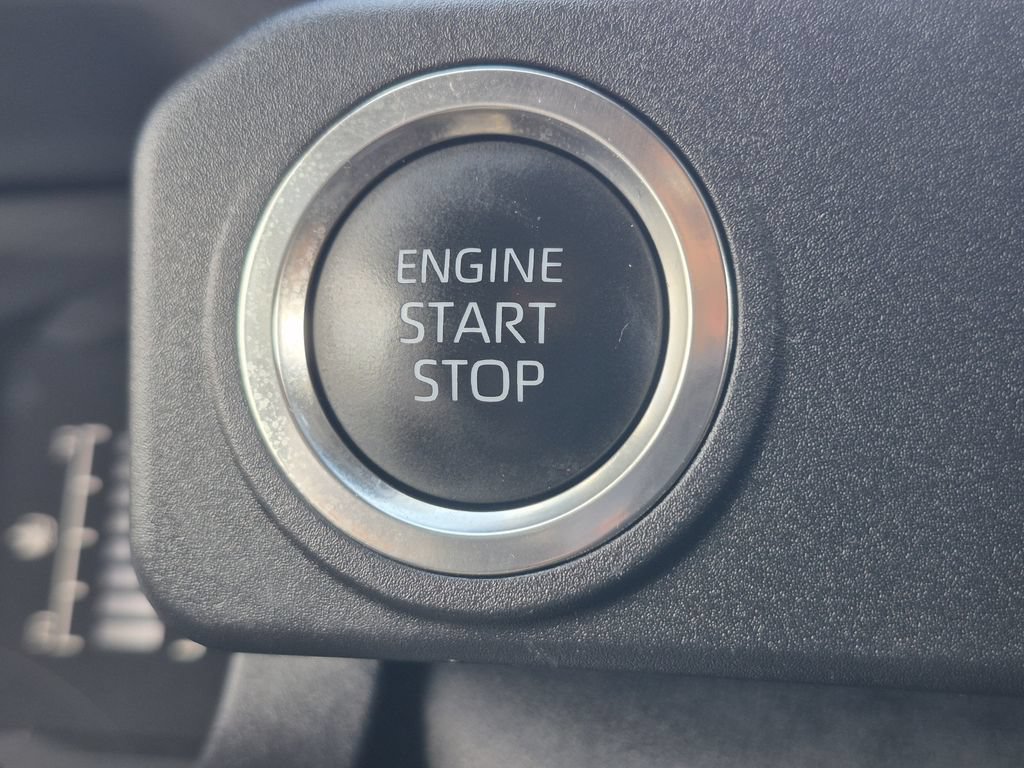 Used 2025 Toyota 4Runner SR5 AWD/4WD image 22
