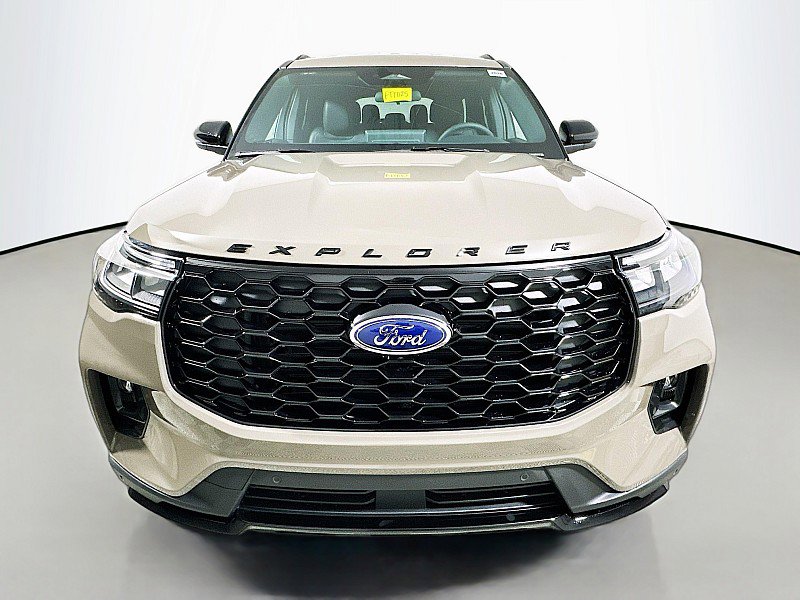 New 2026 Ford Explorer ST-Line w/ ST-Line Street Pack image 2