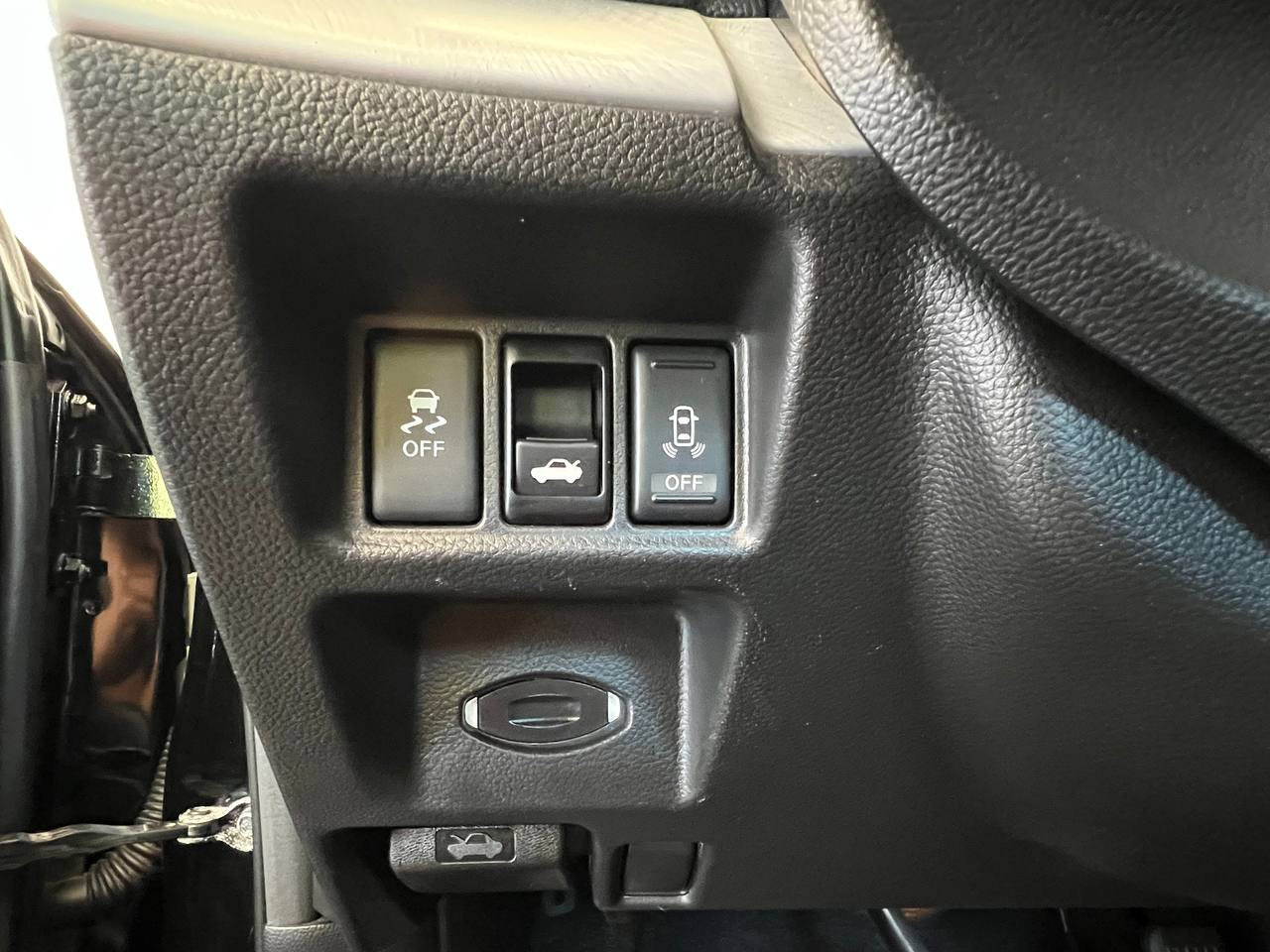 Used 2014 INFINITI Q60 AWD Coupe w/ Premium Package image 22