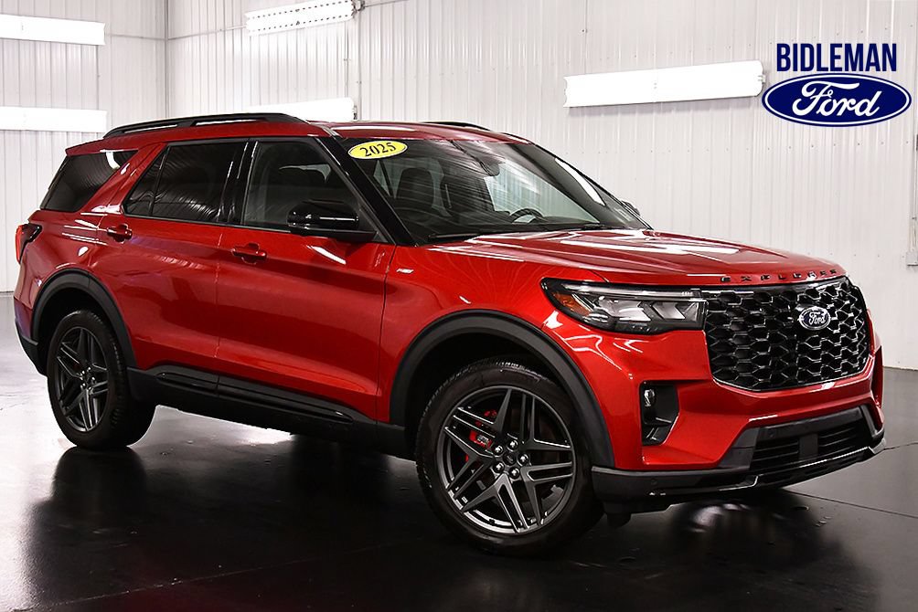 Used 2025 Ford Explorer ST-Line w/ Premium Package