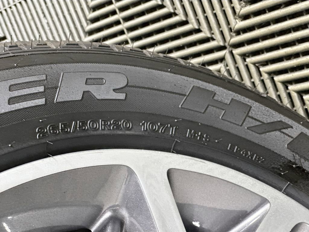 Used 2019 Jeep Grand Cherokee Limited image 33