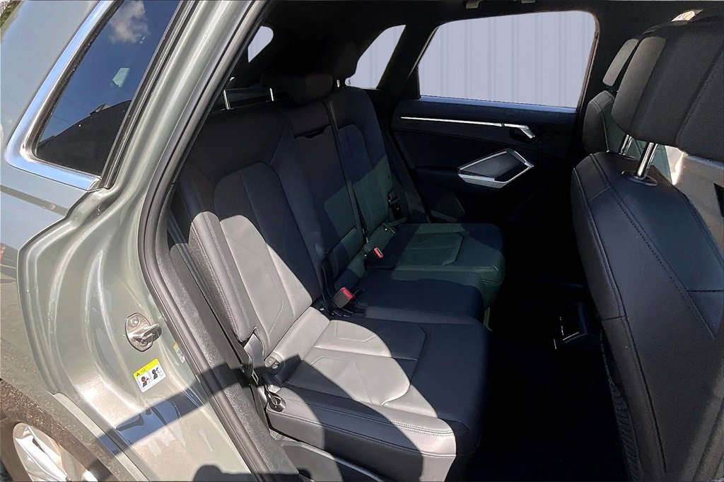 Certified 2025 Audi Q3 2.0T Premium Plus w/ Premium Plus Package image 25