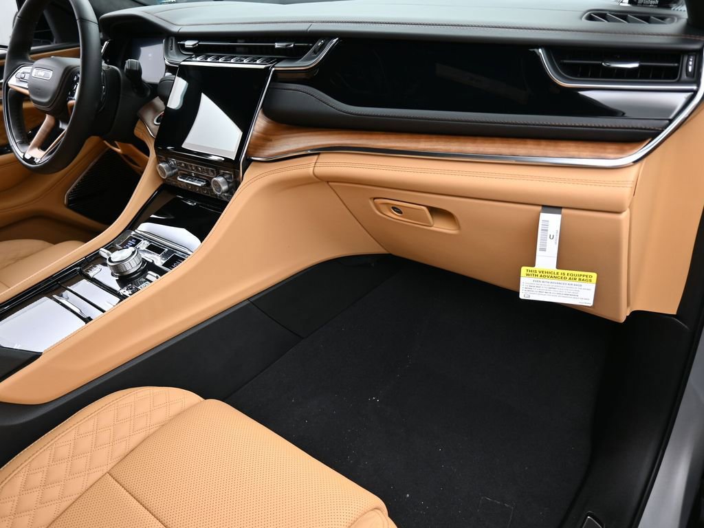 New 2025 Jeep Grand Cherokee Summit image 41