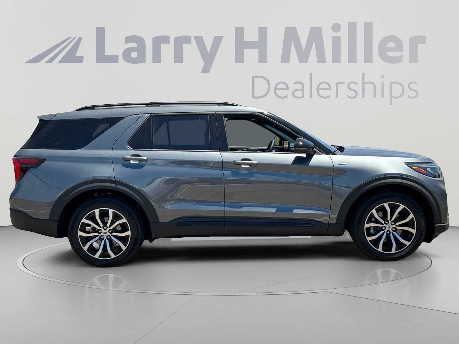 New 2026 Ford Explorer ST-Line RWD image 6