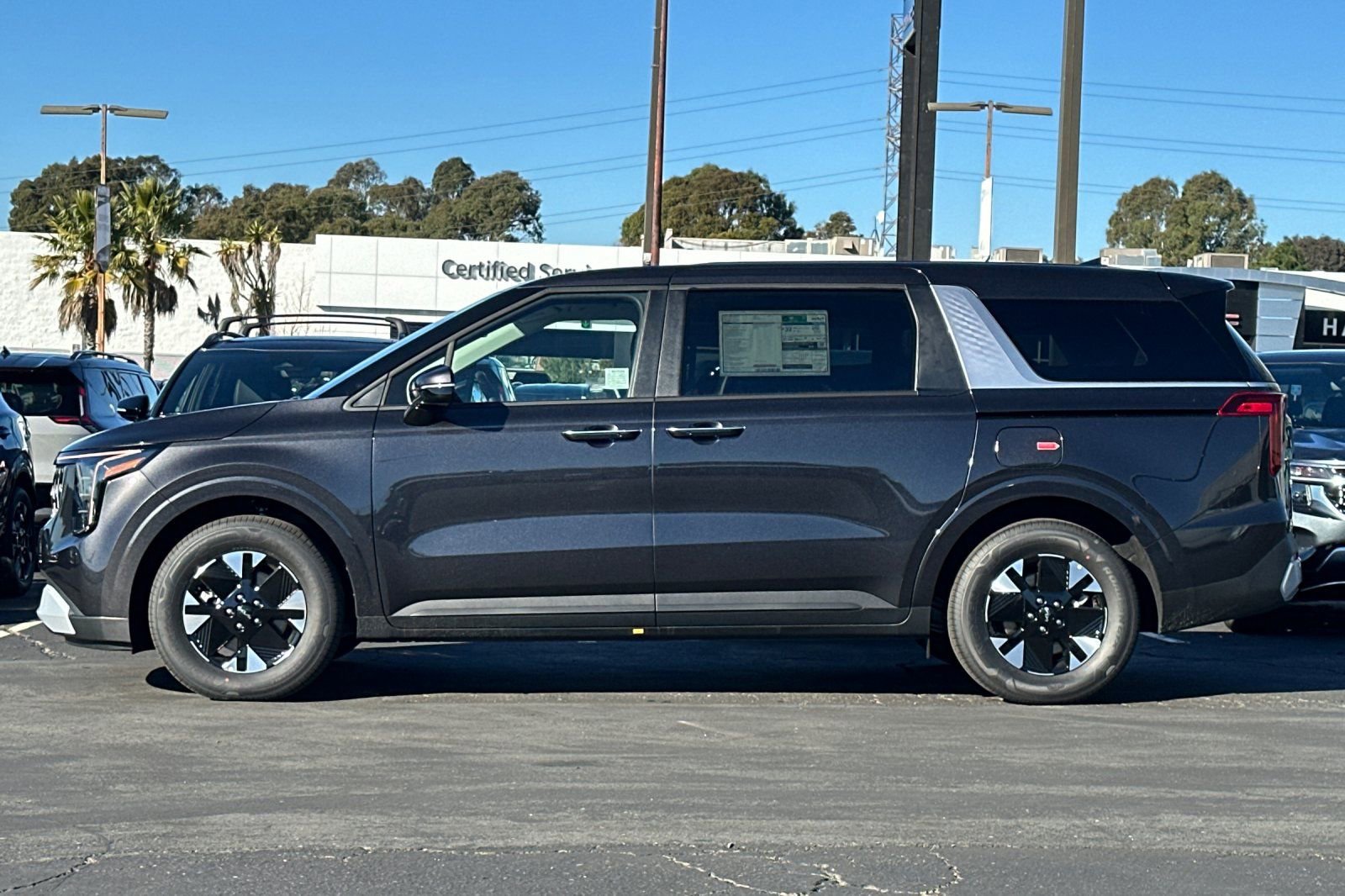 New 2026 Kia Carnival LXS image 7