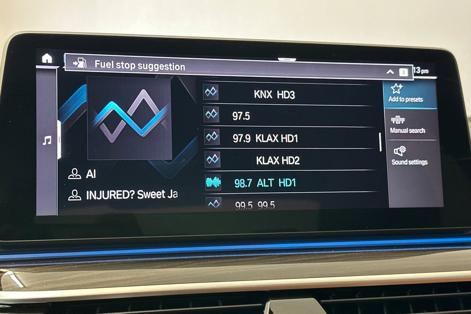 Certified 2023 BMW 530e w/ Convenience Package image 20