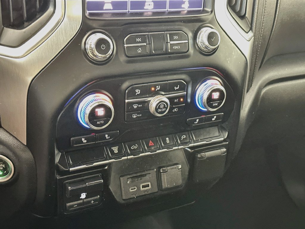 Used 2022 GMC Sierra 3500 SLE w/ SLE Convenience Package AWD/4WD image 17