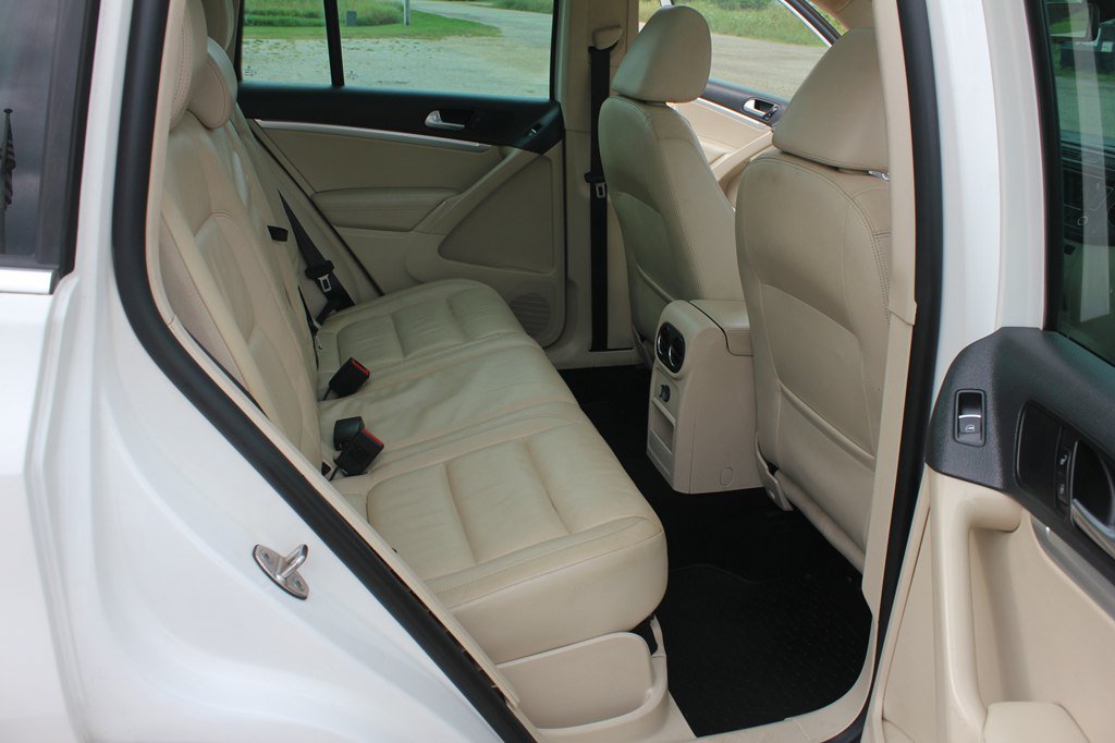 Used 2013 Volkswagen Tiguan SEL AWD/4WD image 35