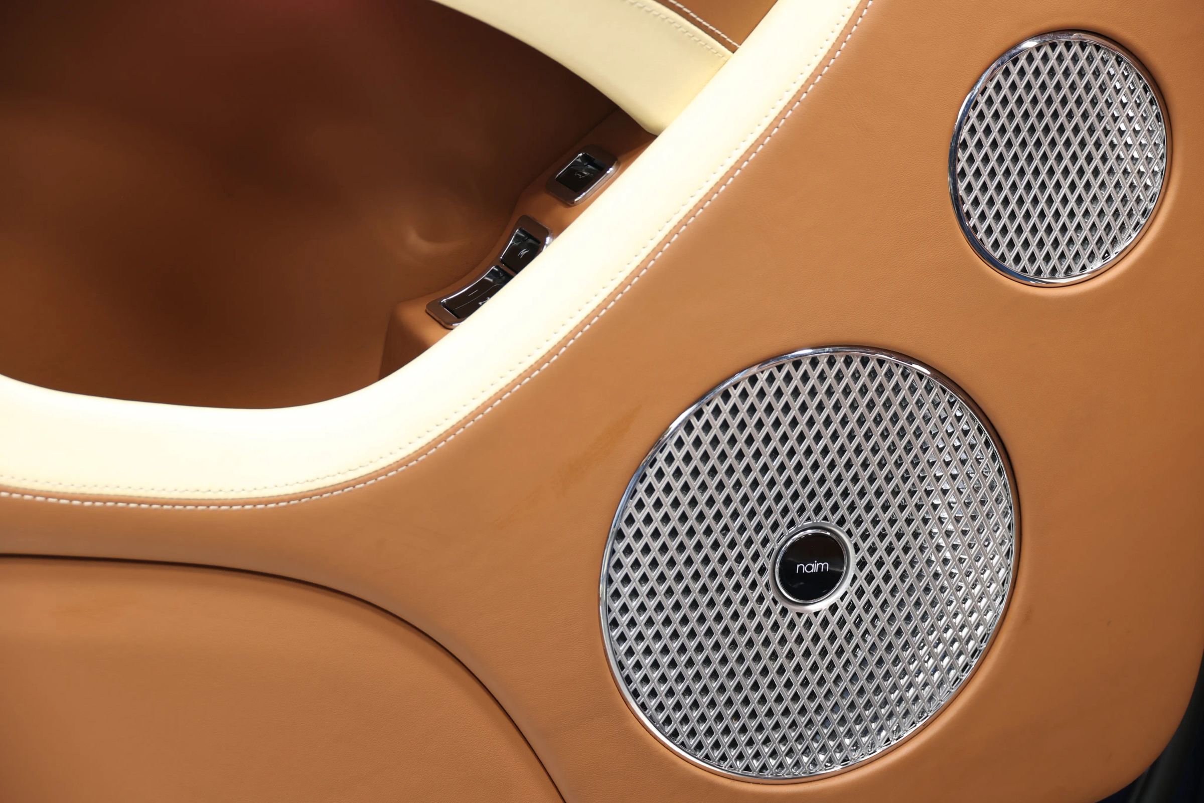 Used 2023 Bentley Bentayga Speed image 14