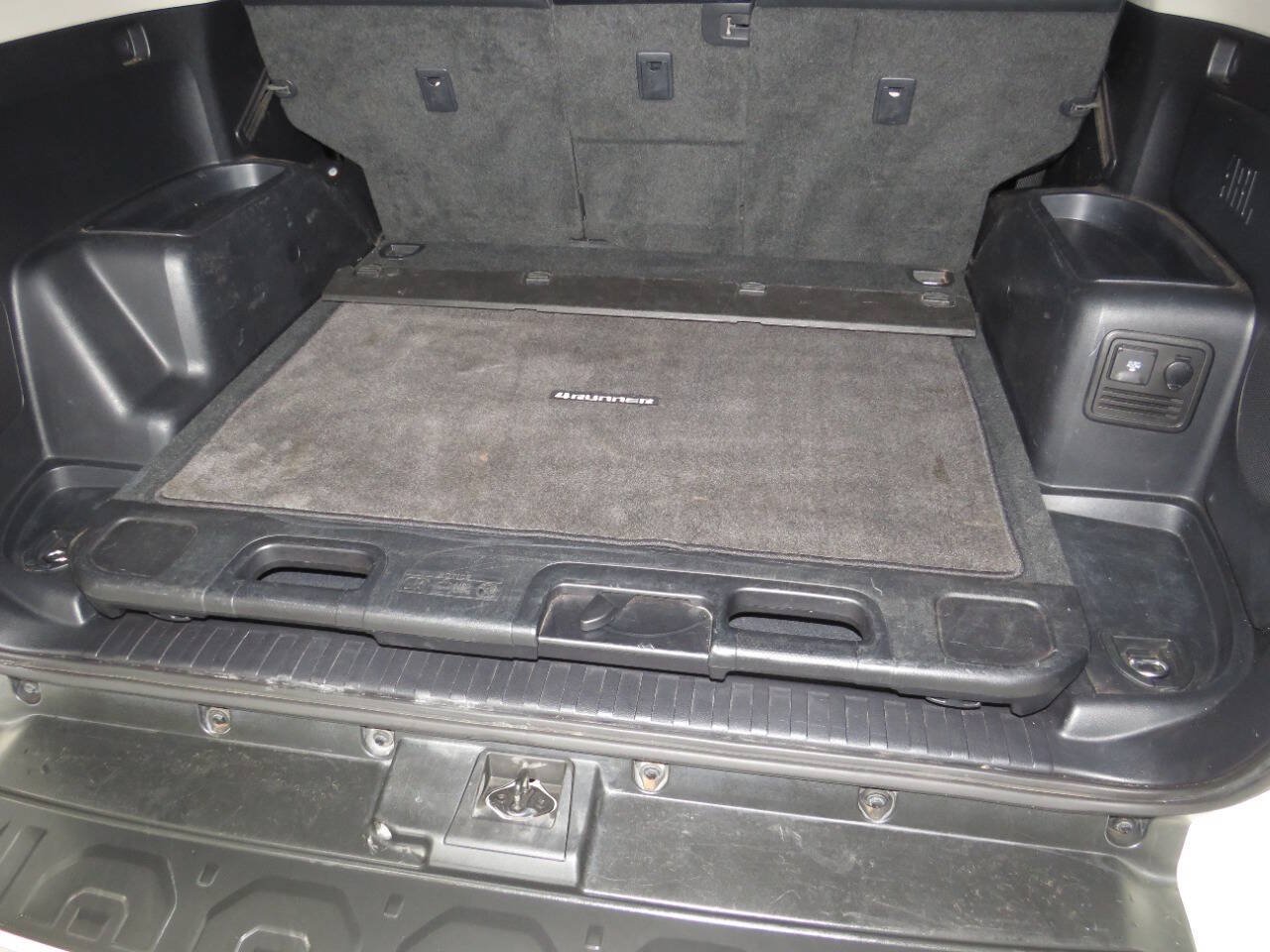Used 2010 Toyota 4Runner Limited RWD image 15