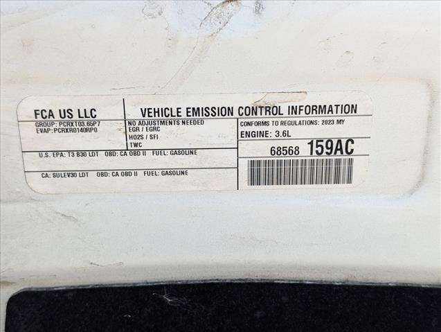 Used 2023 Chrysler Pacifica Touring-L FWD image 22