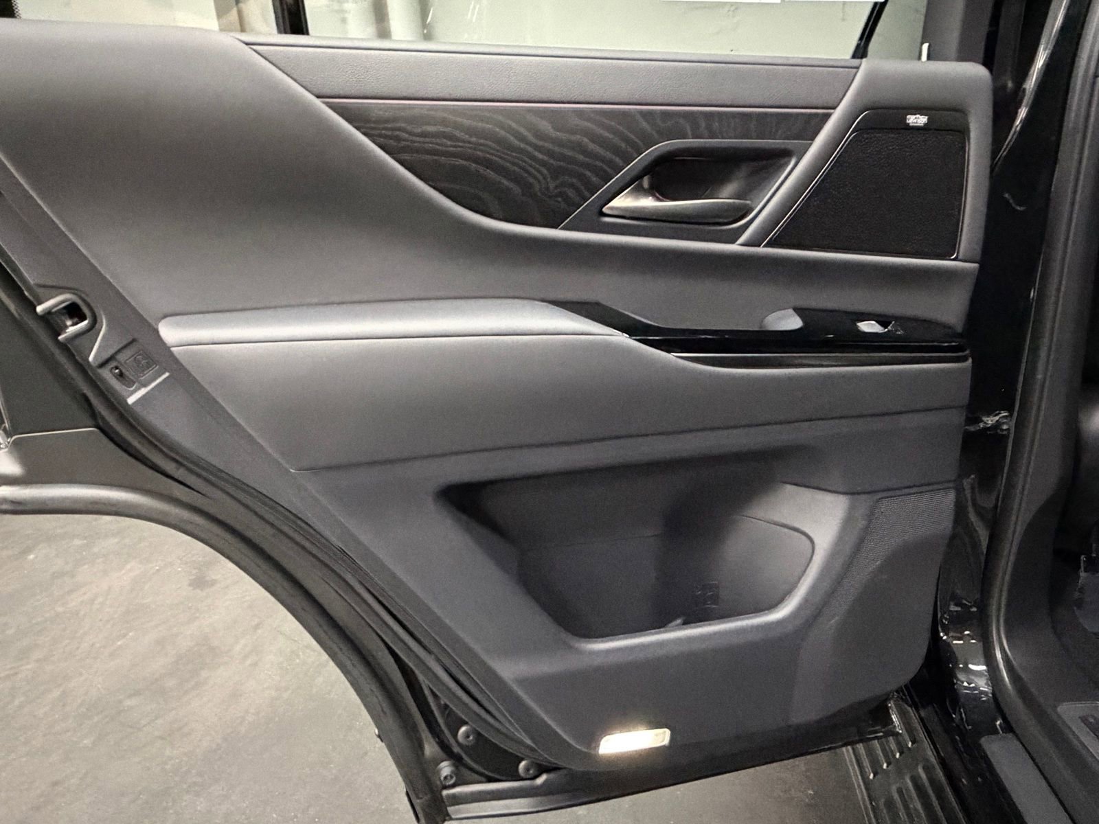 Used 2024 Lexus LX 600 4WD w/ Interior Upgrade Package image 40