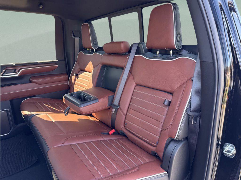 Used 2026 GMC Sierra 2500 Denali Ultimate w/ Max Trailering Package image 11
