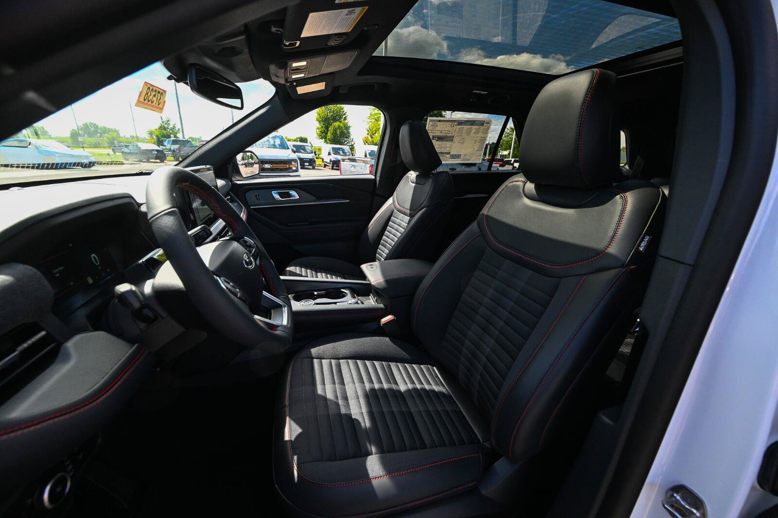 New 2026 Ford Explorer ST-Line w/ ST-Line Street Pack AWD/4WD image 16