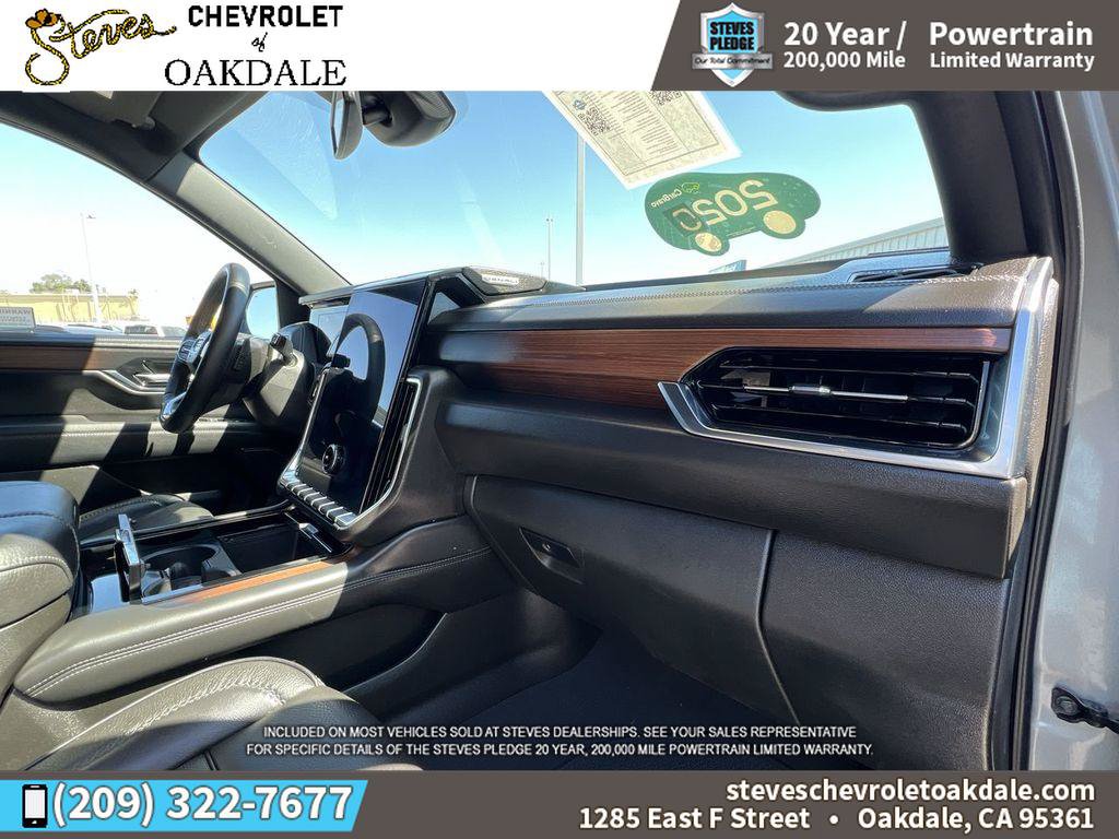 Certified 2025 GMC Yukon XL Denali AWD/4WD image 32