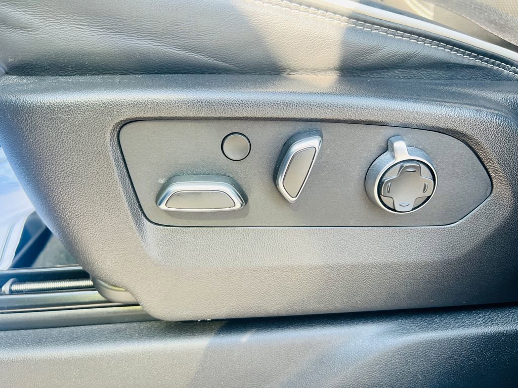 Used 2024 GMC Sierra 1500 AT4X image 23