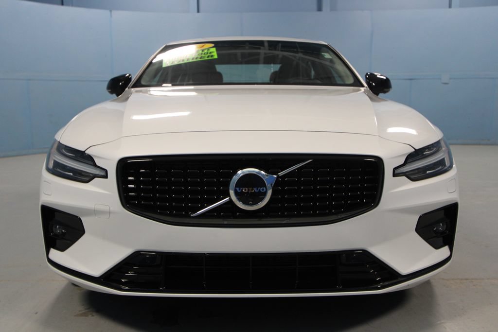 Used 2024 Volvo S60 B5 Plus AWD/4WD image 23