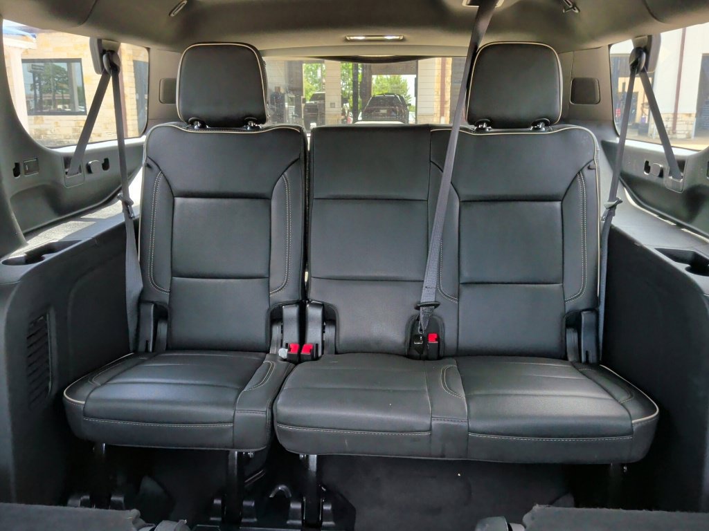 Used 2023 Chevrolet Suburban Premier AWD/4WD image 44