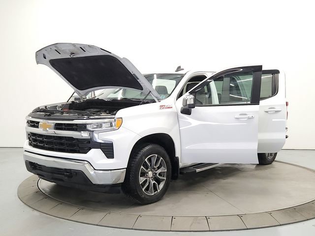 Used 2023 Chevrolet Silverado 1500 LT w/ Z71 Off-Road Package image 11