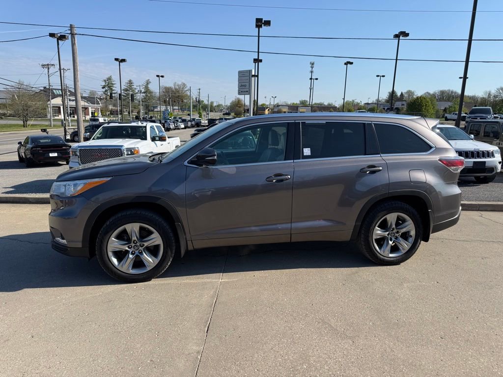 Used 2016 Toyota Highlander Limited w/ Driver Technology Package image 9