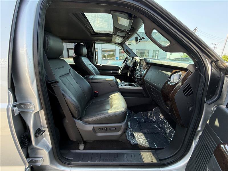 Used 2016 Ford F250 Platinum w/ FX4 Off-Road Package AWD/4WD image 29