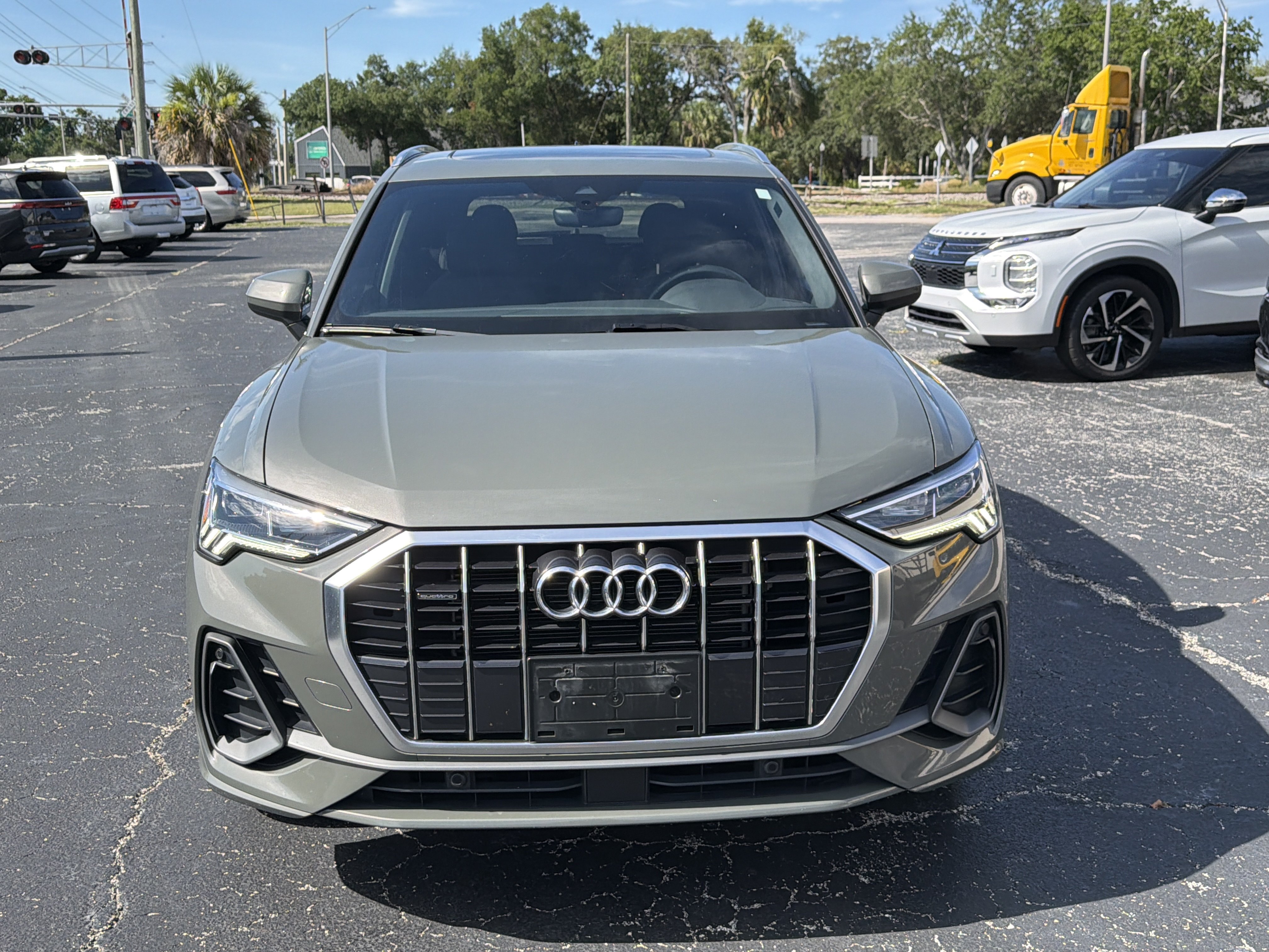 Used 2025 Audi Q3 2.0T Premium AWD/4WD image 9