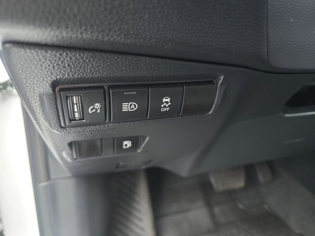 Used 2024 Toyota Corolla Cross SE w/ Moonroof Package image 18