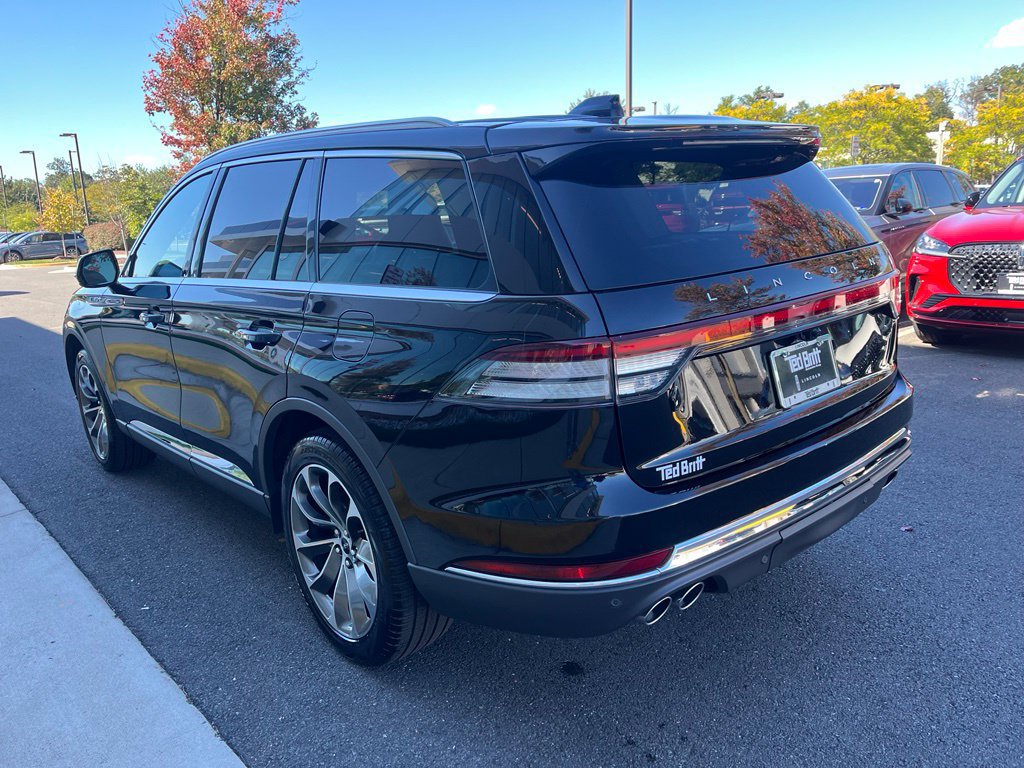 Used 2026 Lincoln Aviator Reserve AWD/4WD image 6