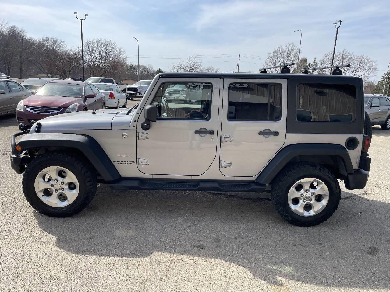 Used 2013 Jeep Wrangler Unlimited Sahara image 5