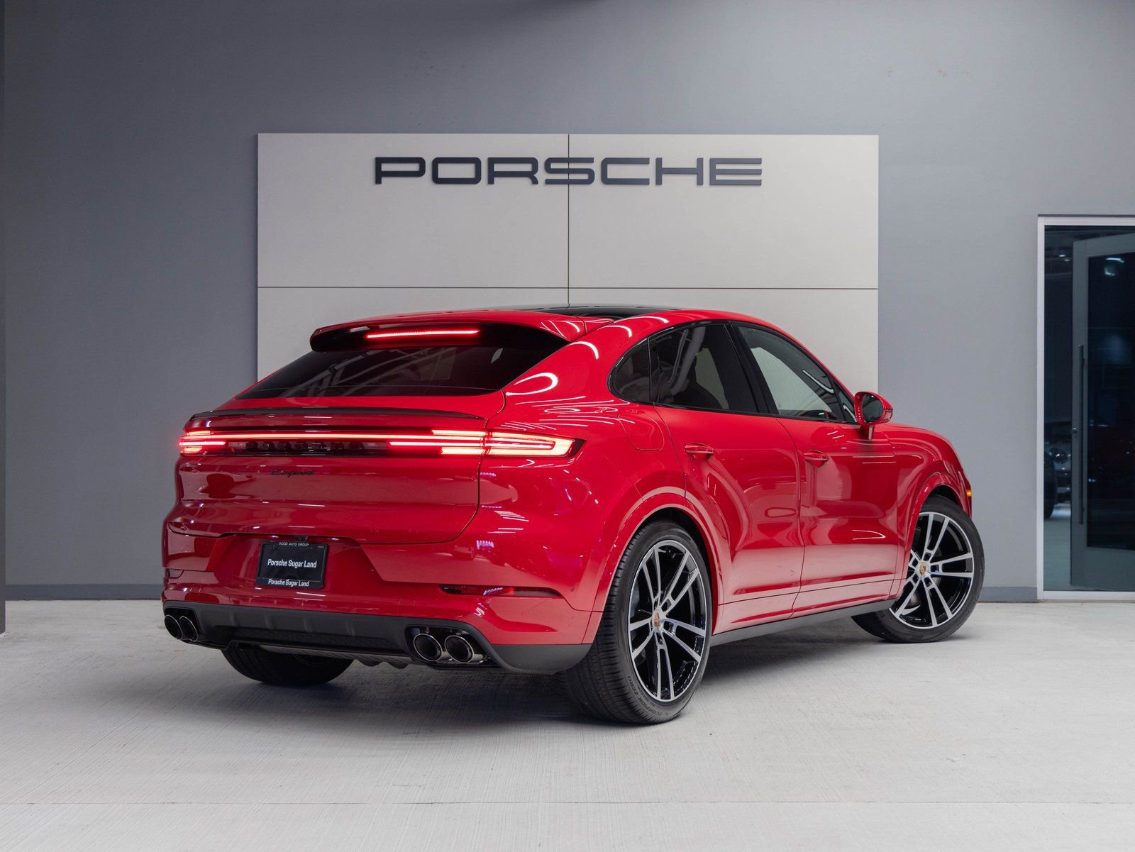 New 2026 Porsche Cayenne Coupe AWD/4WD image 7