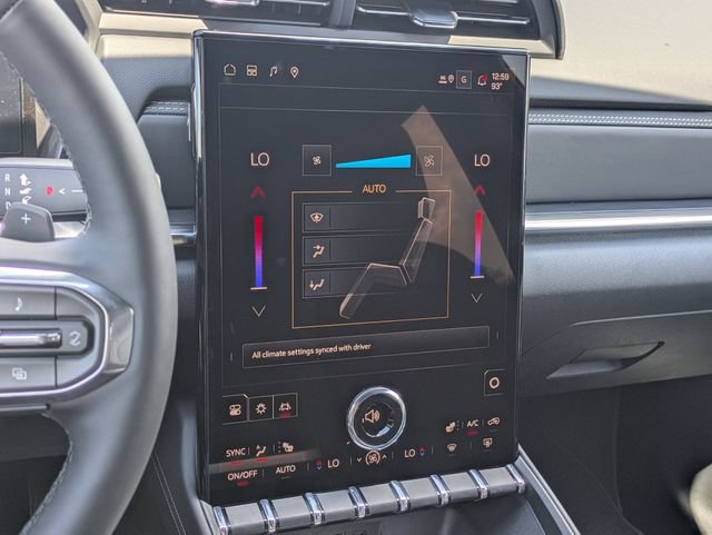 New 2026 GMC Terrain Elevation w/ Elevation Premium Package AWD/4WD image 23