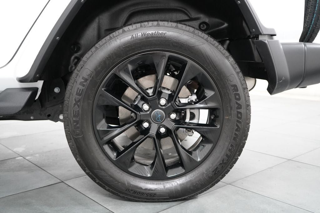 Used 2025 Jeep Wrangler Unlimited Sahara AWD/4WD image 30