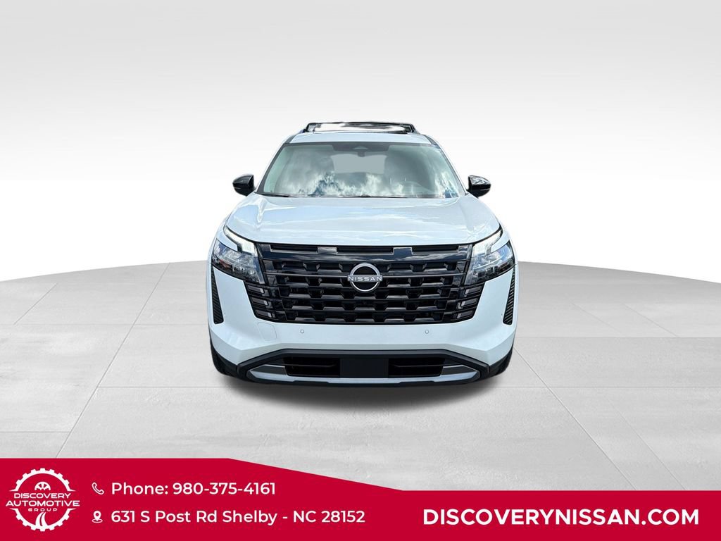 New 2026 Nissan Pathfinder Platinum w/ Lighting Package AWD/4WD image 2