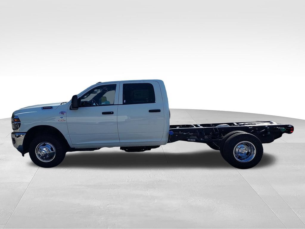 New 2027 RAM 3500 Tradesman w/ Chrome Appearance Group A AWD/4WD image 2