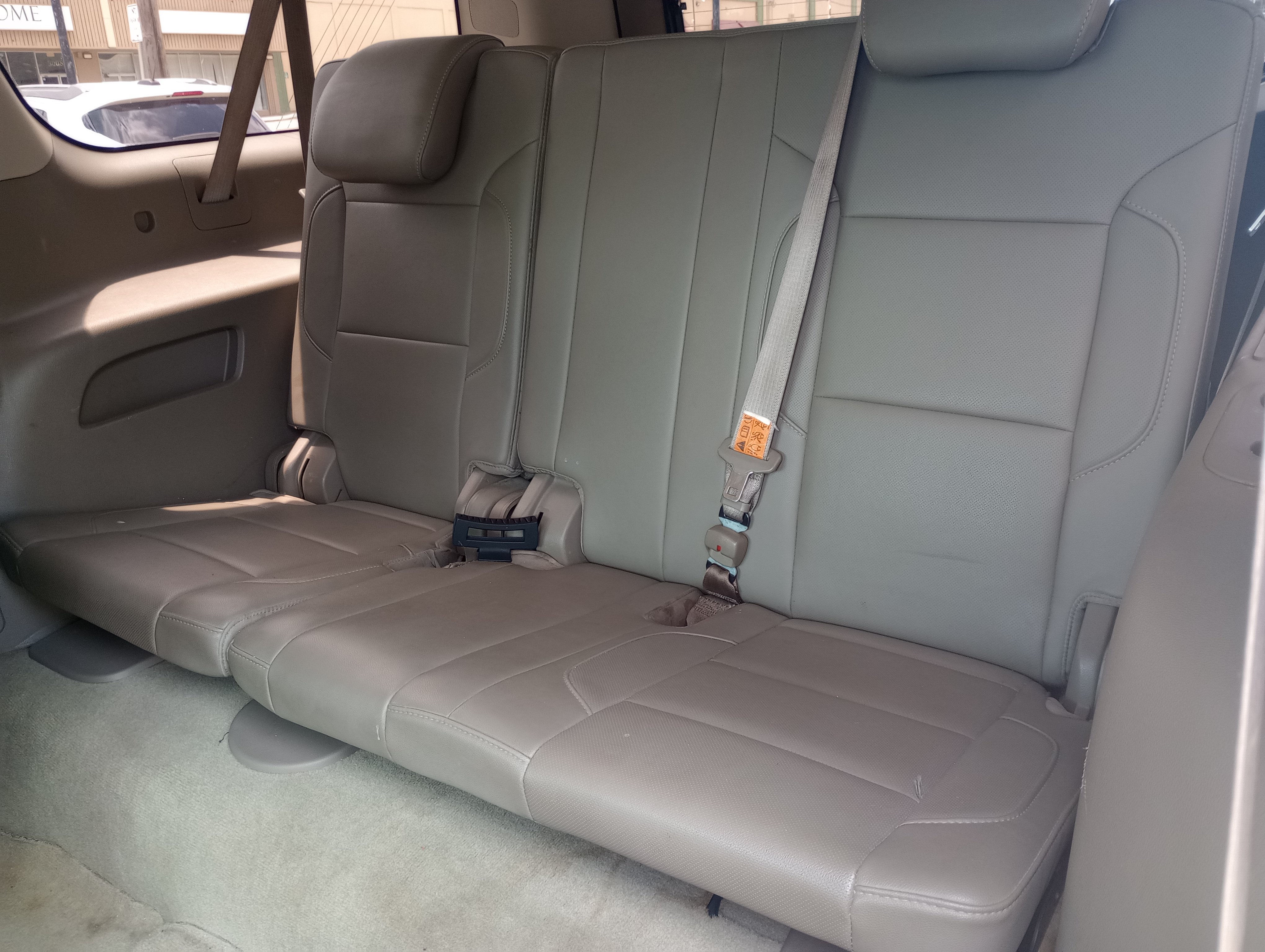 Used 2016 Chevrolet Suburban LTZ RWD image 12