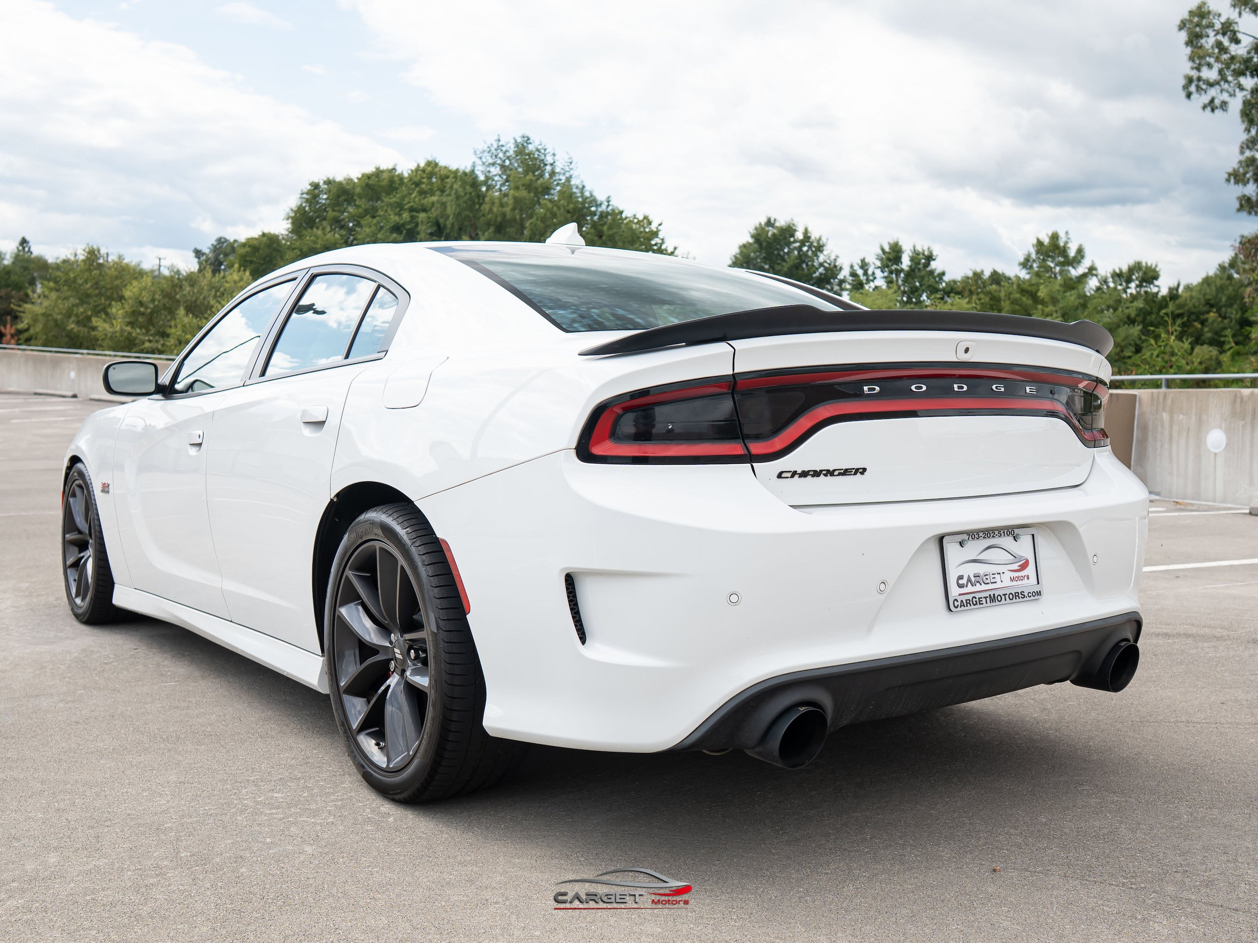 Used 2019 Dodge Charger Scat Pack RWD image 5