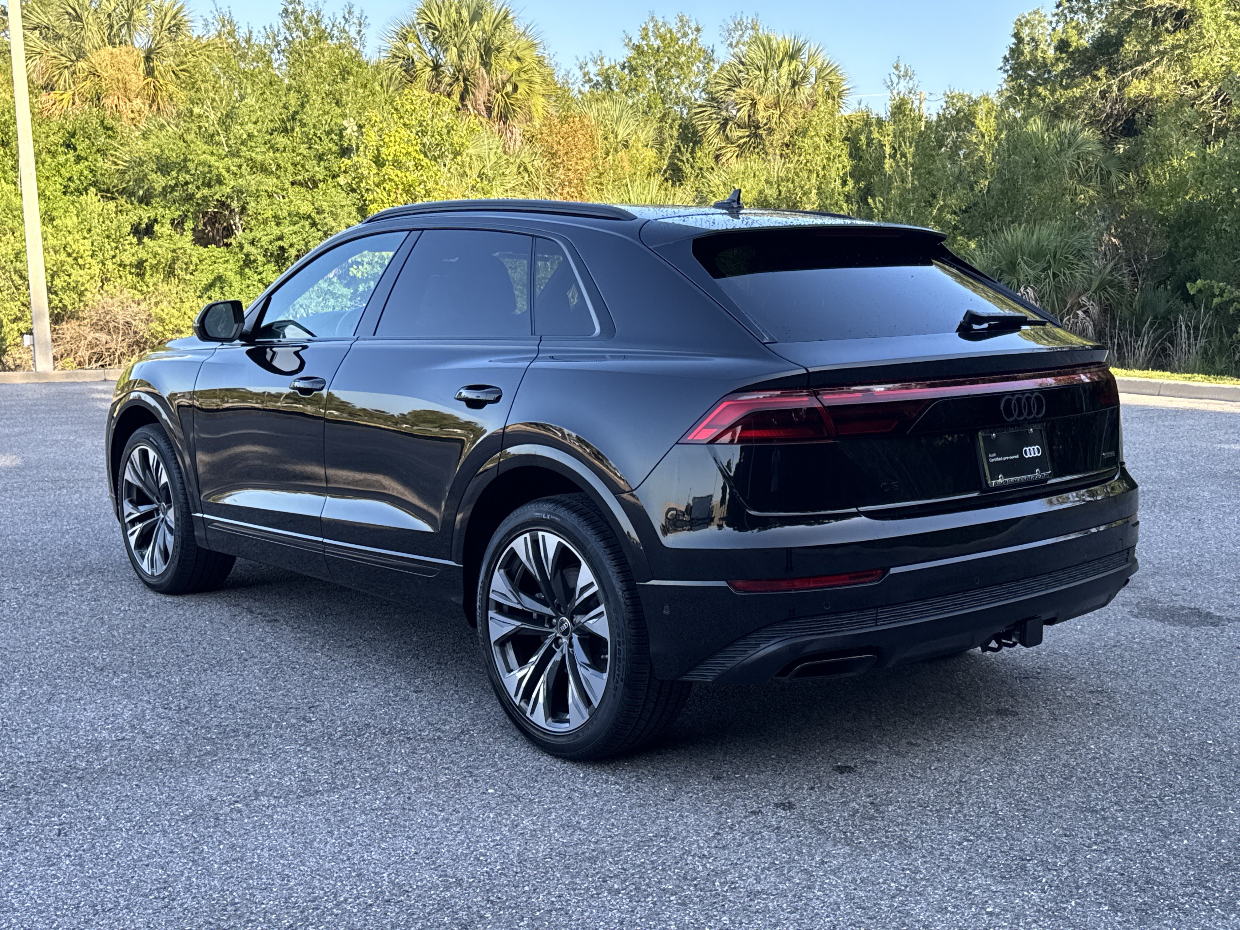 Certified 2025 Audi Q8 Premium AWD/4WD image 5