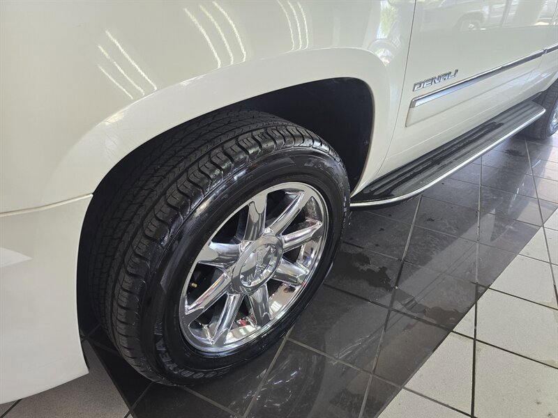 Used 2010 GMC Yukon Denali AWD/4WD image 39